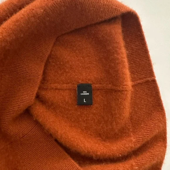 Gobi Women's Burnt Orange V-Neck cashmere Sweater - Picture 3 of 9